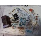 Украшения много в сундучке старт 30 руб