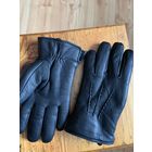 Мужские зимние перчатки из отличной натур.кожи на натуральном меху. 9 размер. С идеальными логотипами на коже.