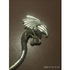 Дракон, около 15 см. Неизвестный металл, для чего он не знаю