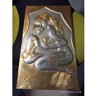 Чеканка панно женщина, мальчик, голубь