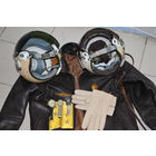 Изумительного качества перчатки чехословатского производства для генералитета ВВС СССР.Данные принадлежали генерал-лейтенанту Дальней Авиации.