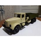 Авто "ЯАЗ-210" ("Легендар. Грузов. СССР"). Журнал и открытка прилагаются.