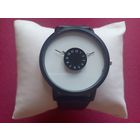 Часы кварцевые. На ходу.