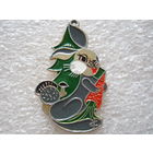 Заяц с морковкой.