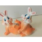 Фарфоровые статуэтки-перечница и сольница. Веселая камасутра кроликов .