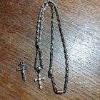 Два католических крестика