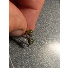 Серьги СССР Звезда 9ХЮ 875 70-ые гг. Миниатюрные 1.06 гр. зеленые камни Винтаж