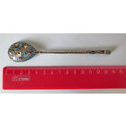 Ложка серебряная. Техника перегородочной эмали. Царская Россия: кон.19 в.-нач. 20 в. Проба: 84. Клеймо: МА (Матрена Андреева). Позолота, эмаль, скань, проба, клейма, вес, длина - всё на месте. МЦ нет.