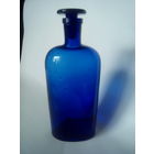 Старинный Аптечный Флакон.Кобальт, с пробкой с притиркой.На боку рельефная надпись 1000 Gr.Начало XX века