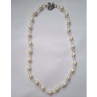 Бусы. Искуст. жемчуг и прозрачные стеклянные кристаллы. Колье