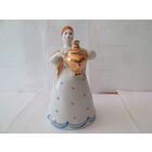 СТАТУЭТКА БАРЫШНЯ С САМОВАРОМ,ДУЛЕВО,ВРЕМЕН СССР.