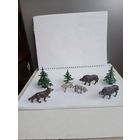 Игрушки кабаны и волк ГДР