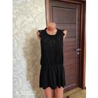 Стильное платье/туника на 44-46 размер. Отличного качества, ткань стрейч, на резинке, черного цвета. Длина 81 см, ПОгруди 43-49 см, очень красиво смотрится. В идеальном состоянии.