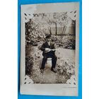 Фото мужчины с мандолиной(?). 1920-30-е 9х14 см