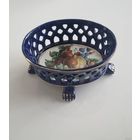 Винтажная ваза для фруктов или сладостей  от Alcobaca Portugal 1930-х годов.