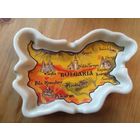 Пепельница с картой Болгарии, сувенирная. Размер 13 на 9 см. Новая.