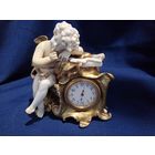 Часы настольные Италия 19 век, "CAPO DI MONTE". фарфор. 11х10х5см