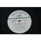 Советская пластинка 60-х годов фирмы Мелодия на 78 оборотов (25см): 45545 В поле белые туманы, Государственный уральский народный хор, 41767 Анна Петрова и Любовь Орлова