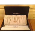 Prada кошелек молочного цвета из кожи ягненка в оригинальной упаковке, 100% оригинал
