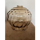 БОЛЬШОЙ плафон. Люстра. Есть небольшая щербинка, на фото указана. Диаметр по окружности 30 см.