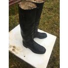 Уже редкие -из 50-х-см. ряды гвоздиков  на подошве, сапоги 40 размера. кожа на голенищах  как  на плащах-идеально мягкая. для самого крутого Батыя в Монголии.