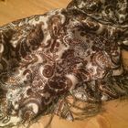 Цветной платок с бахромой, треугольник, размер 95 на 175 см. Отличное состояние.