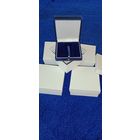 Торги . Футляры  в коробках   3 (три)  штуки одним лотом .    РАЗМЕР ФУТЛЯРА 8 см на 8 см .   Для монет , для украшений , слитков из Золота , Серебра , Платины