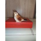 Фарфоровая статуэтка "Воробей",  без сколов и трещин.