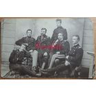 1910-е Открыточный формат юноши в форме типажи ретро студийное фото