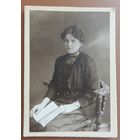 Фото царского периода, до 1917 г., "Дама с книгой"