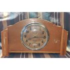 Часы редкие настольные механические "ВЕСНА" с днями недели. СССР, 60-е годы. Не на ходу, в ремонт.