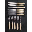 НАБОР КУХОННЫХ НОЖЕЙ И ВИЛОК ИЗ ДАЛЁКОГО СССР.  ТОРГИ С 1 РУБЛЯ !  Товар находится за городом, поэтому привезти смогу после звонка в течение двух недель