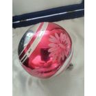 Большой ёлочный шар времён СССР.