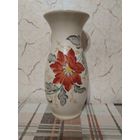 Ваза OSCAR (Мадонна). Ручная роспись.Ширина 10 см. Высота 23 см.