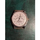 Часы с редким циферблатом. Идут.