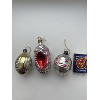 Лот елочных игрушек.