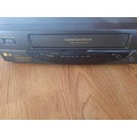 Видеомагнитофон LG.