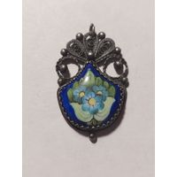 Кулон с финифтью