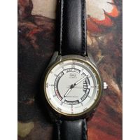 Часы Q&Q кварцевые с браслетом