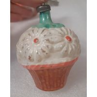Игрушка ёлочная корзинка с Астрами, стекло. СССР