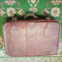 Чемодан из кожзама 55х40х17 см