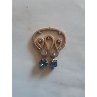 Подвеска с синими камешками старенькая