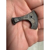 Привеска оберег воина в виде топора. Серебро.