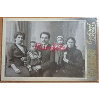 1910-е Кабинет-портрет семейное фото типажи ретро студийное