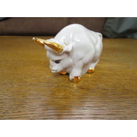 Статуэтка Зубр,Беларуски,позолоченные рога,и копыта.1980--х,Большая редкость ,