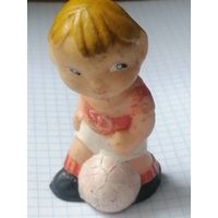 Игрушка СССР. Литая резина. Мальчик футболист. Динамо Кукла 8 см
