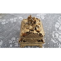 Фарфоровая шкатулка в золотой глазури. Шкатулка. Фарфор