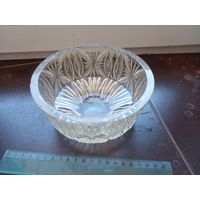 Ваза, салатница, хрустальная 15,5х7,,5 см сколы