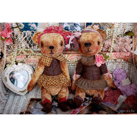 Авторские, неповторимые Мишутки_Тедди/Teddy_из серии: "Париж-Париж" в ед./экз., - наполнены опилочками и шерстью, просто очаровательные мишульки по имени "АлИнС"и "ЭлИнс"!