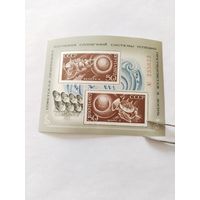 СССР  1972   бл.    Венера-8  Марс-3